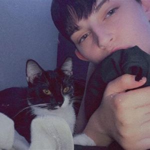 Meet your Posher, Hope